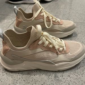 Zara Running Shoes Size 7.5
